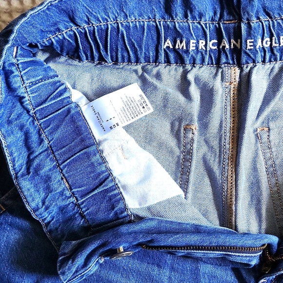 American Eagle Mom Shorts - Picture 3 of 3